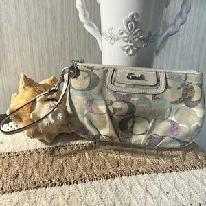 Coach Soho Op Art Large Wristlet Clutch(000)